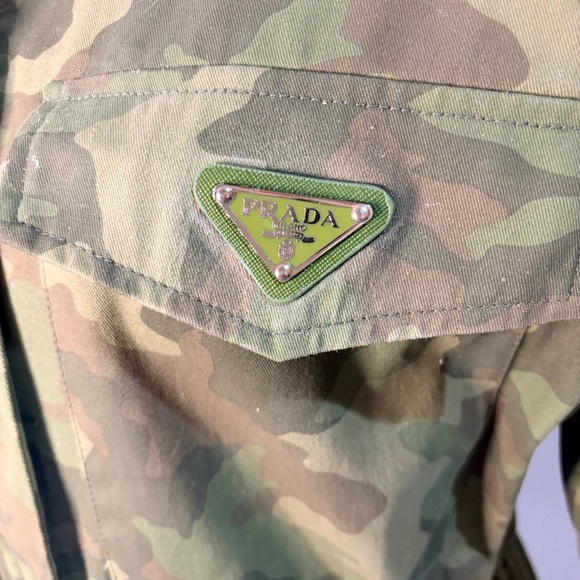 Utility Jacket w Upcycled Logo - Picture 4 of 6